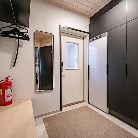 Jukola Juhani Ski-in Ski-out By Aavalevi *