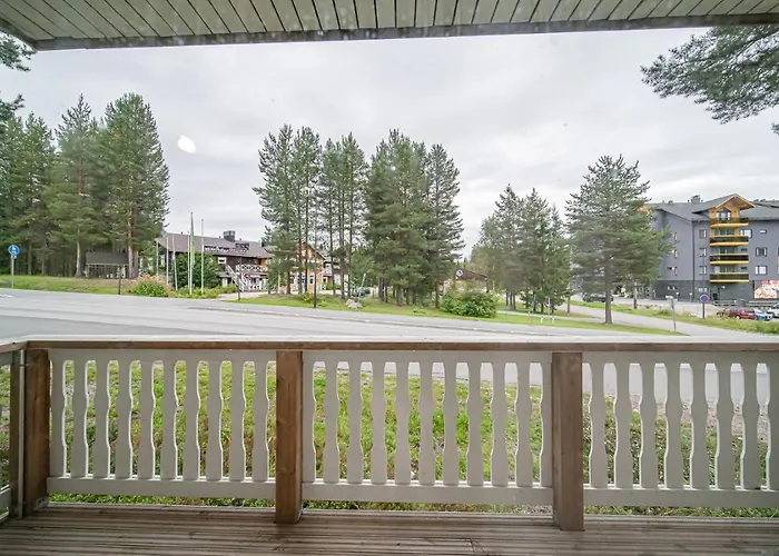 Jukola Juhani Ski-in Ski-out By Aavalevi Daire *